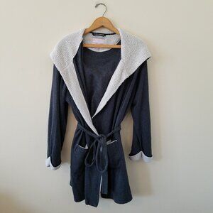 Victoria’s Secret Charcoal Gray, Cream & Pink Hooded Bathrobe M/L VS ROBE